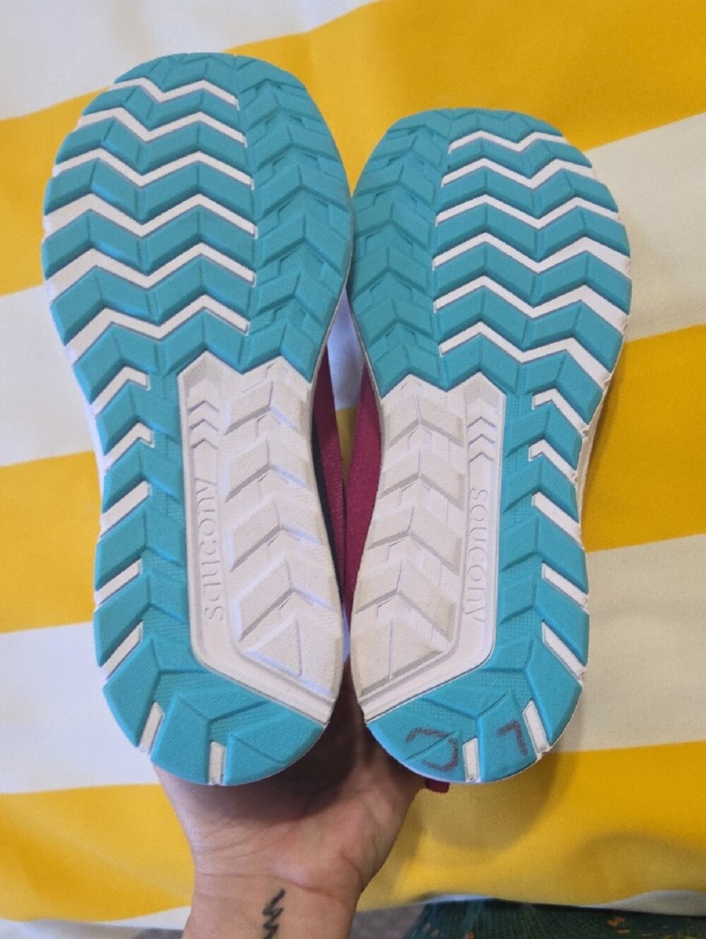 NWOT Saucony Kids Pink and Teal Athletic Sneakers - Picture 9 of 10